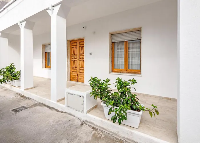 Nocleg ze śniadaniem Nott'e 3*